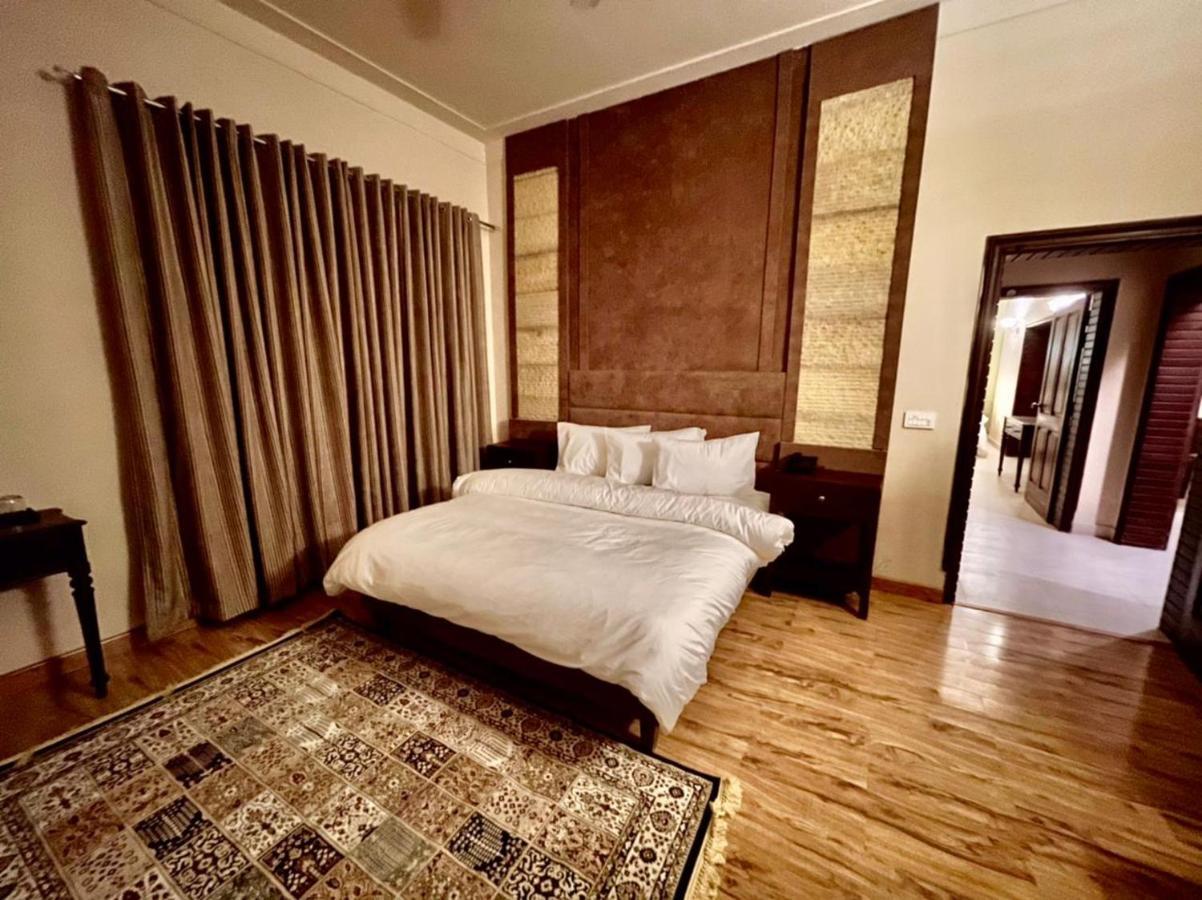 Shelton Hotel Mardan Exterior foto